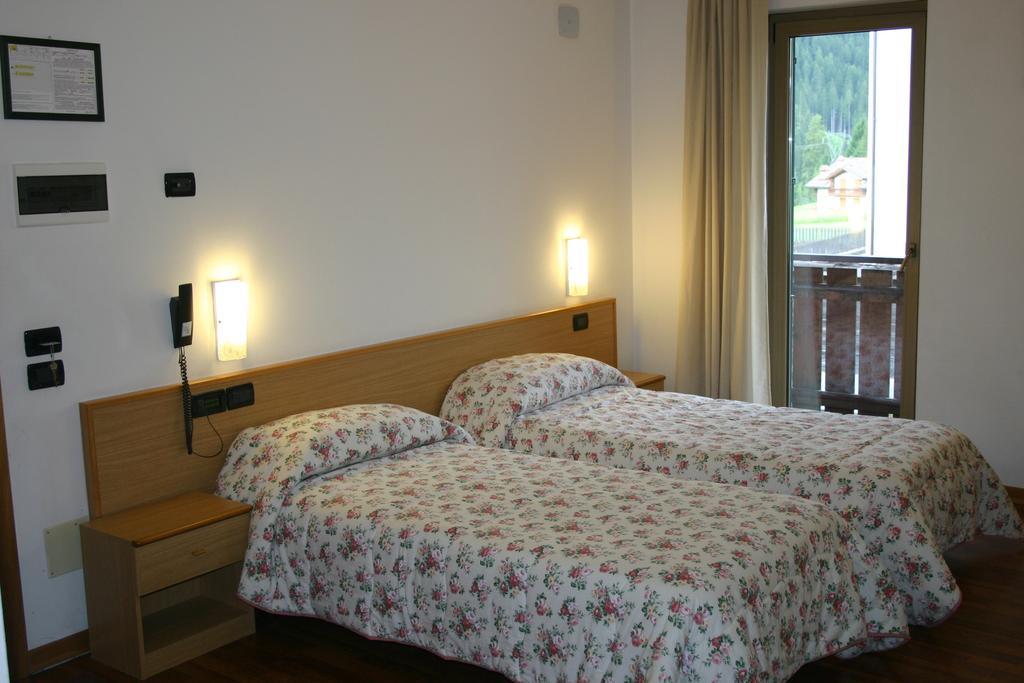 Hotel Orsa Maggiore Falcade Camera foto