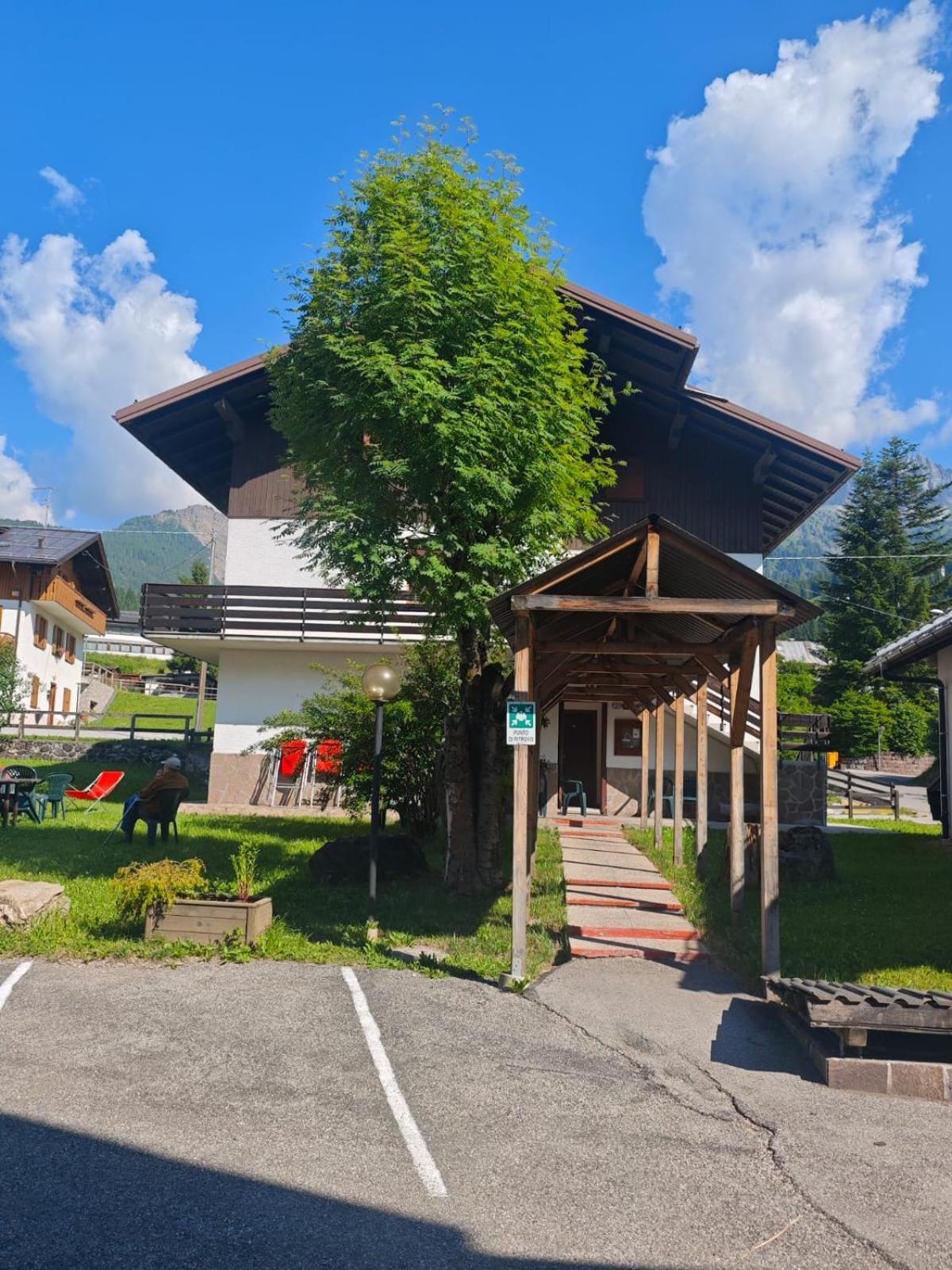 Hotel Orsa Maggiore Falcade Esterno foto